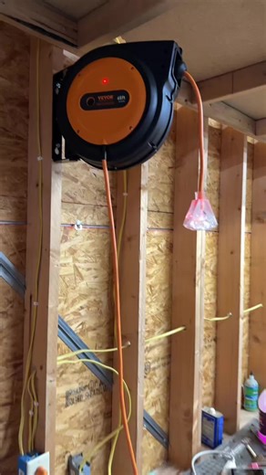 Vevor Retractable Extension Cord with Overload Protection