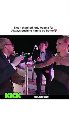 N3ON GETS EMOTIONAL THANKING IGGY AZALEA LIVE ON STREAM! ("SHE MAKES ME BETTER" 😱❤️)