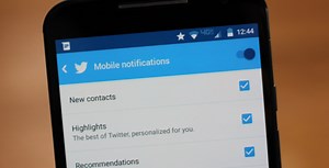 Twitter en iyi tweetleritek ekranda özet geçecek