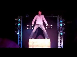 REZA Illusionist | Metamorphosis Illusion [LIVE]