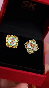 A rare treasure, just like Mum! Discover the latest of SK Jewellery’s Gold Legacy collection, where pearls take centre stage. Crafted with 999 pure gold using imperial palace gold techniques, each piece is embedded with a pearl and accented with mother-of-pearl for a refined, sophisticated finish. Shop now and give her a gift that’s truly extraordinary✨ | SK Jewellery