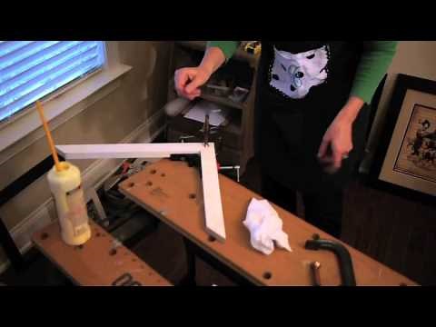How to Assemble Picture Frame Corners : Picture Frame Crafts
