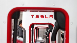 Tesla’s Advantage: EVs Cannot Succeed Without Developing Parallel Supercharging Networks