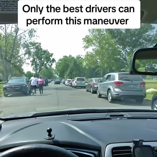 🚦 Advanced Lane Changing Techniques for Safe Driving | Mr. Road Ready Join Mr. Road Ready for an in-depth tutorial on mastering lane changes! 🚗🔄 This video is invaluable for #TeenDrivers and #StudentDrivers, providing expert guidance on one of the most common yet challenging aspects of driving. We break down the step-by-step process of safe lane changing, including checking blind spots, signaling correctly, and timing your move with traffic flow. This tutorial is especially beneficial for tho