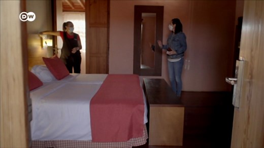 New COVID wave threatens tourism on Canary Islands