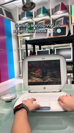 Exploring the iBook G3 Clamshell: A Retro Tech Gem