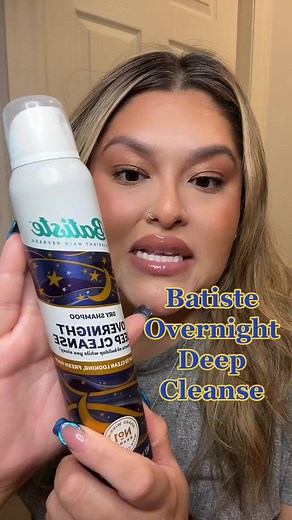 I really wasn’t expecting to like this @Batiste overnight deep cleanse. I bought it in a pinch and i have to say I am super impressed with the results! Works just like dry shampoo without the gritty feeling. #batiste #batistedryshampoo #dryshampoo #overnightdeepcleanse #hairwashday #hairtok #haircaretips #highlightshair #latinacontentcreator