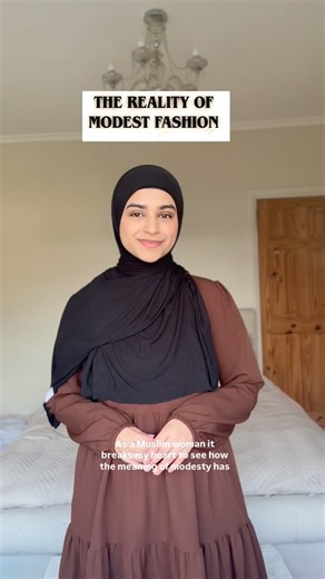 AZKA YASIR on Instagram: "The reality of modest fashion 🤍 Too many “modest” brands are releasing dresses that aren’t actually modest, this isn’t to shame, but to raise awareness. Before buying, ask yourself: is it truly covering or just wrapping? Please share to help spread awareness 🤍 If you’re interested in supporting my little business: Shop via www.azkathelabel.com worldwide shipping available 🌍 #ModestFashion #TrueModesty #ThinkBeforeYouBuy ##ModestWear HijabiStyle MuslimahFashion FaithO