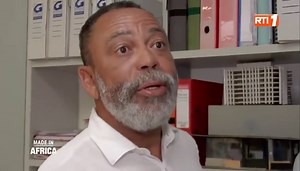 20K views · 803 reactions | Guillaume Koffi et Issa Diabaté. Un duo incontournable sur les chantiers importants en cote d'ivoire. Le siège d'orange Porte leur signature. | Investir en 헖헢헧험 헗'헜헩헢헜헥험 | Facebook