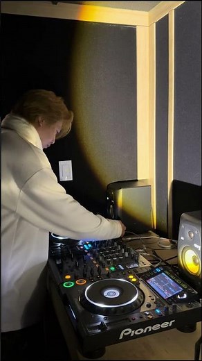 DJ Live Performance / Adele - Hello (Marshmello Remix)🔥 | DJ Mannamaiq #dj #adele #remix #marshmello