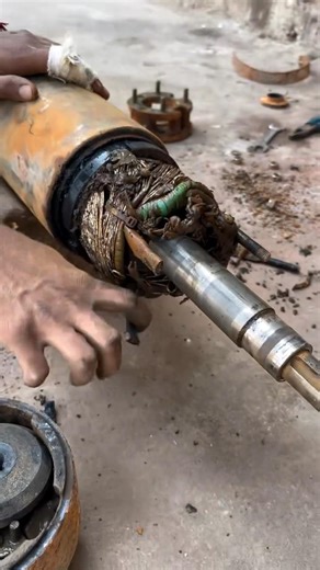 टोपलैंड 7.5 hp Submersible Motor opening process 👈#viral #shorts #shortsfeed #youtubeshorts