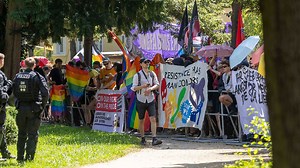 Tausende bei CSD-Parade - Bautzen strahlt bunt - trotz Druck von Rechts