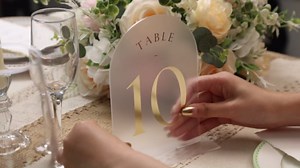 UNIQOOO Frosted Arch Wedding Table Numbers with Stands 1-30, Gold Foil Printed 5x7 Acrylic Display Signs and Holders, Pack of 30, Perfect for Centerpiece, Reception, Decoration, Party, Anniversary, Event