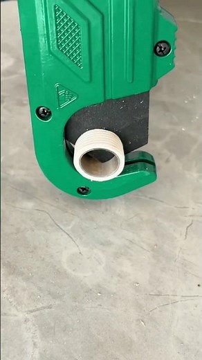 Manual pipe cutting is easy