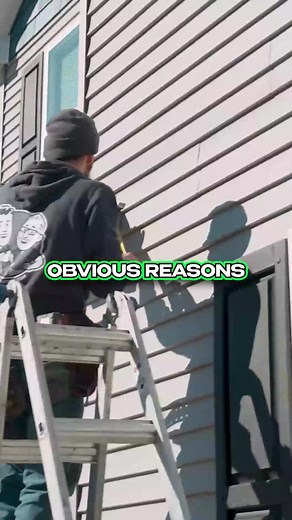 𝐀𝐓𝐓𝐄𝐍𝐓𝐈𝐎𝐍! 🔴 Gutters Don’t Have to Cost You Thousands! • Clogged gutters and roof debris can lead to basement leaks 🛑, foundation damage 🛑, and landscape erosion 🛑. • Being proactive with roof and gutter cleaning can save you thousands in repairs. • We do full roof & gutter cleaning, removing needles, leaves, and debris, and apply moss-preventative treatment to protect your home. • Only a few spots left this week – stop gutter and roof damage before it starts! Don’t wait… your roof 