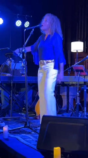 2.4K views · 137 reactions | “Tapestry”… Title track to the iconic album live with the “wizard” John Colaiacovo #caroleking #tapestry #liveshow | Alice Leon | Facebook