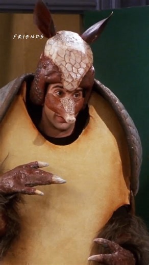 Holiday season has begun and the gang's all here! 🤝 #FRIENDS #WBTV | Warner Bros. TV