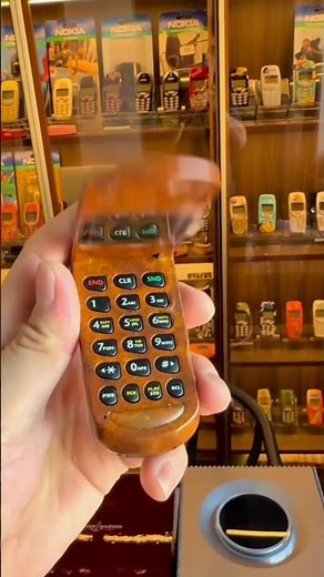 4 ways you can type on a flip phone! 📱✨ #flipphone #retro #y2k