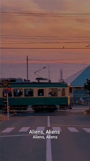 "Lost in space, found in music 🎵 #Aliens #AHeadFullOfDreams"