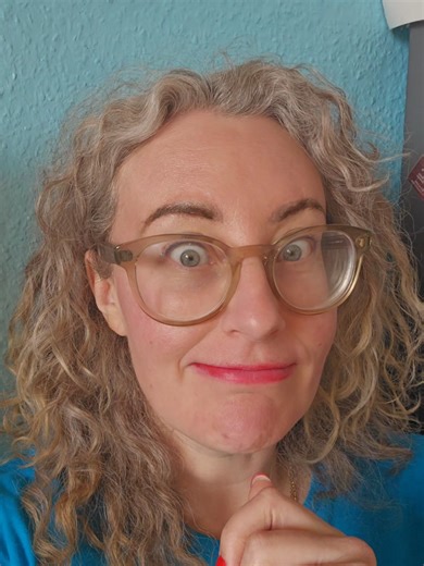 Antwort auf @mrs.jdp Ich lach mich schlapp 🤣 #graytransition #goinggraygracefully #selbstliebe #sisterhood #feminity