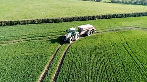 18K views · 187 reactions | Stephen Robb visited Kilkenny From the Tramlines farmer James O’Reilly, who recently took delivery of the first of Yara’s new ALS2 nitrogen sensors in Ireland. Click here for the full article and video  https://www.farmersjournal.ie/watch-first-of-yara-s-new-als2-nitrogen-sensors-in-action-in-kilkenny-455698 | Irish Farmers Journal Machinery & Vintage | Facebook