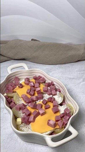 Old-Fashioned Scalloped Potatoes with Ham
