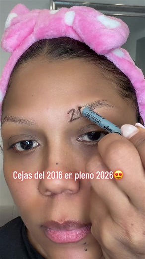Cejas Latinas: Tutorial del 2026