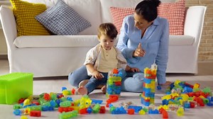 Goliath Jelly Blox Stash 'N Stack 2-in-1 Storage Case | Toddler & Preschool Building Blocks Kids Can Squeeze, Stretch, Squish | MESH ACCREDITED | Safety Tested & Ouch-Free | Sensory Play for Ages 2+