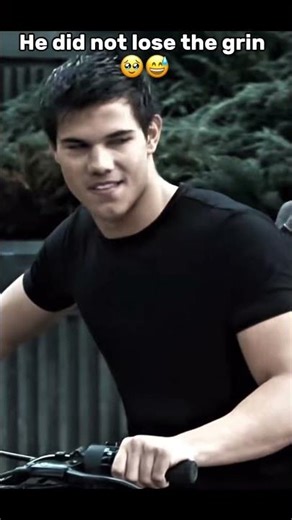 #twilight #bella #jacob #funny #cute #moments #scene #edit #lovestory #clips #kristen #movie #love