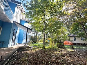 北杜市大泉町西井出～1,780万円〜林間の行き止まりにある静かな別荘