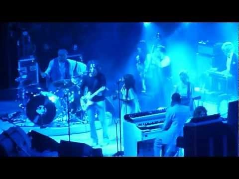 Jack White - 'Portland, Oregon' (Loretta Lynn collab.) live in Portland 2012