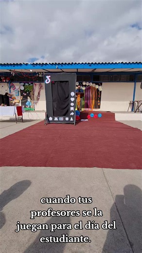 Celebración del Día del Estudiante en vivo desde el liceo Fernando Viñar 2024