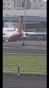 Watch: SpiceJet Aircraft Touches Down at Mumbai Airport Without Wheel Amid Full Emergency | Radio Tarana
