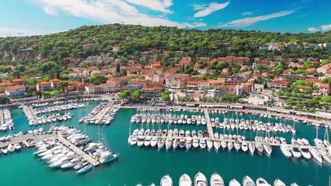 ドローンで見るサン・ジャン・カップ・フェラの絶景：フランス・リビエラの隠れた名所