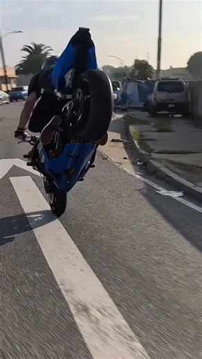 C-Bear on Instagram: "My favorite way to exit the highway 🏄‍♂️ @z1r_official #z1r #stoppie #636 @brian__636 🎥"