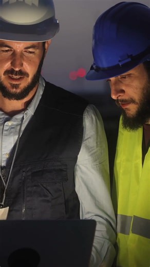 The Perfect Shift Handover 🤝 #leadership #theblueprintleader #safetyculture #construction