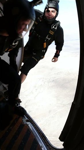 ✈️Army Golden Knights Parachute Team at Pueblo Wings of Pride #armygoldenknights #airshow #aerobatic