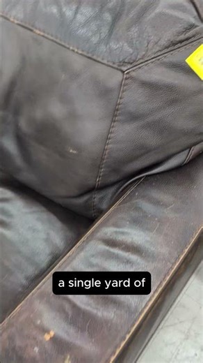 Spotting good leather furniture at the thrift store #thriftstorefinds #furnitureflip #shorts #diy