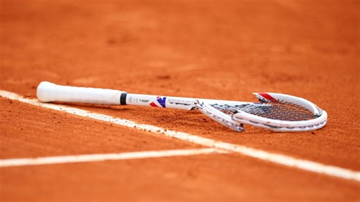 Danill Medvedev fined $7,000 for smashing his racket 7 times at the Monte Carlo Masters