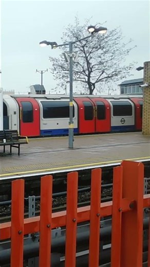 Central Line 1992 Stock departing South Ruislip