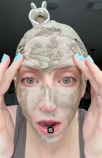 This mask changes your hair?