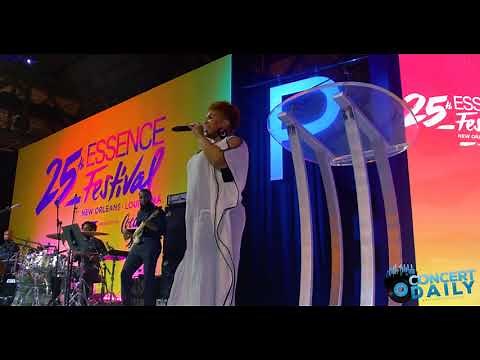ESSENCE FEST: Mary Mary performs "Shackles" live