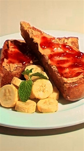 Our toasts do it all—versatile, wholesome, and packed with flavor. 🍞✨ From sweet, fruit-topped treats to indulgent creations, say good morning to your new everyday favorite. Choose from: 🥜 Peanut Butter & Jelly - P229 Golden toasted brioche layered with creamy peanut butter and strawberry jam. 🍌 Blueberry & Cream Cheese - P249 Rich cream cheese and vibrant blueberry swirls on perfectly toasted brioche. 🍮 Crème Brûlée - P299 Dine-in Exclusive: Creamy custard on two-layer toasted brioche, topp