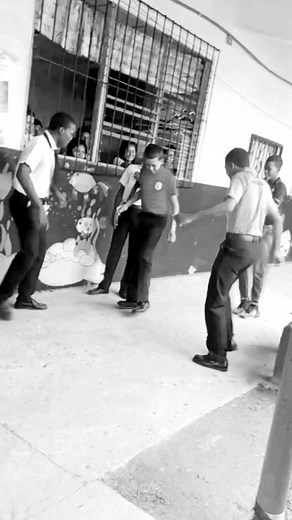 Back in the days at high school with flow #fyp #parati #costarica🇨🇷 #oldschoolreggae #dancehall