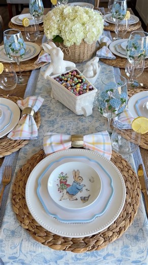 Which Easter table setting do you like better? #eastertable #easterdecor #tablescape