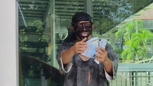 7M views · 152K reactions | TAONG GRASA NAG WITHDRAW NANG PERA SA ATM MACHINE藍藍藍 | Ruel Alison Rayos | Facebook