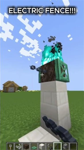 How to build a WORKING Electric Fence in Minecraft! ⚡ #MinecraftBuilds #Redstone #MinecraftTutorial