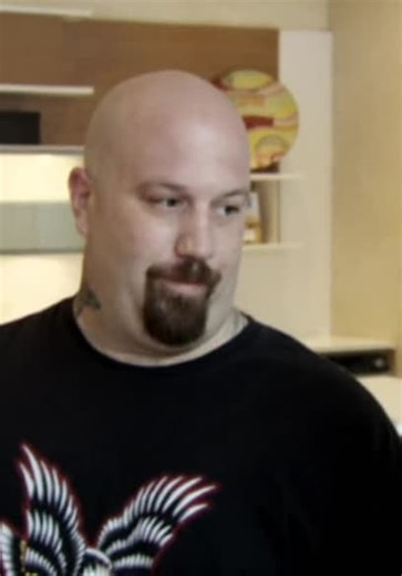 Kitchen Crashers S03:E08 - Tattooing the Kitchen