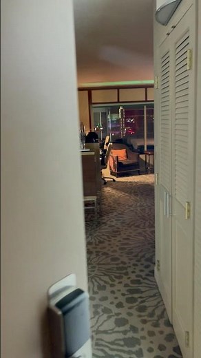 MGM Grand: room tour, Las Vegas