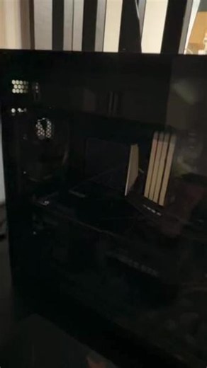 这就是垃圾华硕主板 S4s5都开启了，常规方法全试过了，快速启动关闭，，bios更新，水冷屏显换了三个，主板usb关机供电依然存在，关机还能给手机充电，有没有大神来帮忙解决一下，联系了华硕客服，修了几天任然未解决。#华硕主板 #钛坦水冷 #主板关机供电